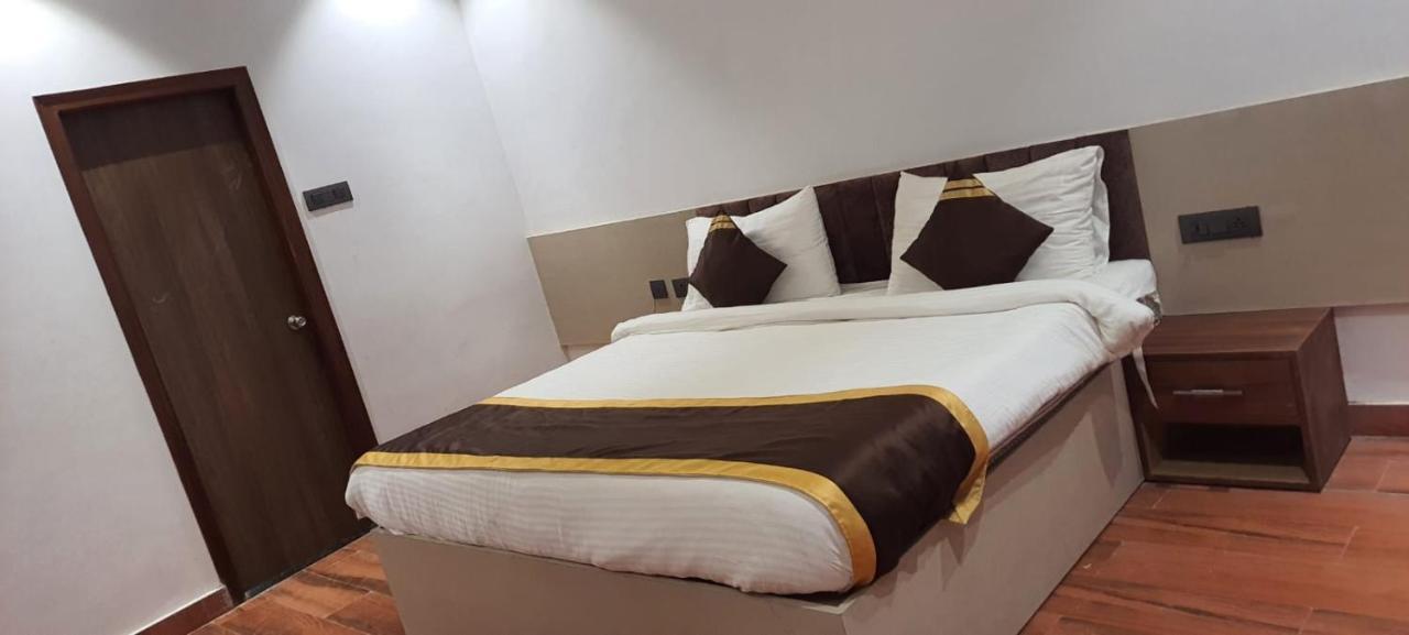 Hotel Citrus Lucknow Eksteriør billede