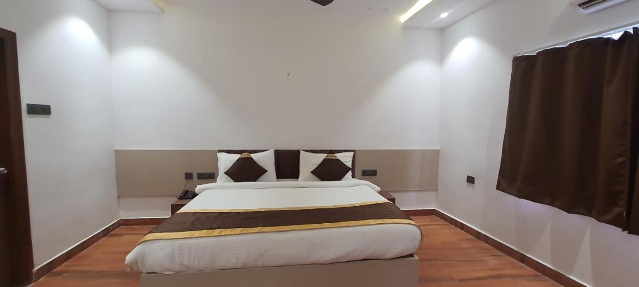 Hotel Citrus Lucknow Eksteriør billede