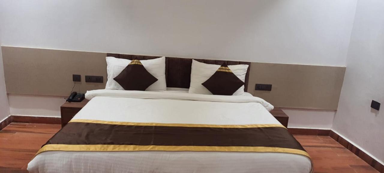Hotel Citrus Lucknow Eksteriør billede